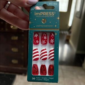imPRESS Festive Red and White Nail Set